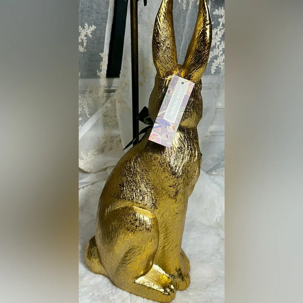 Jolie Fleur gold rabbit with forest green bow decor
